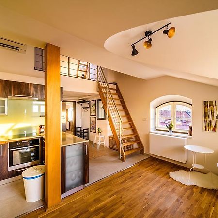 Rooftop Triplex Apartment In Centre Hradec Kralove Ngoại thất bức ảnh