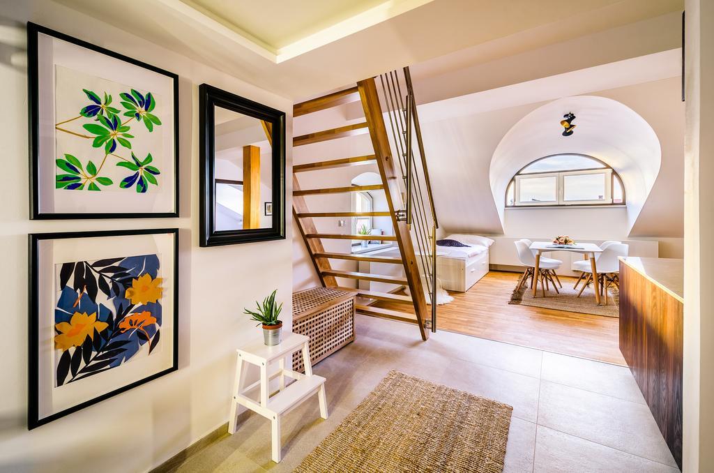 Rooftop Triplex Apartment In Centre Hradec Kralove Ngoại thất bức ảnh