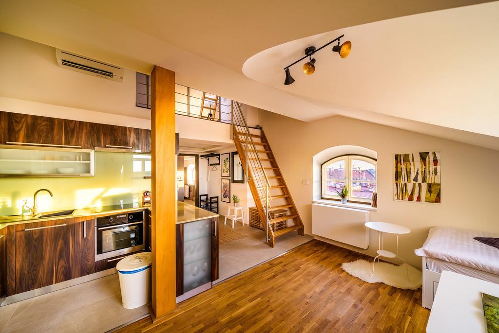 Rooftop Triplex Apartment In Centre Hradec Kralove Ngoại thất bức ảnh